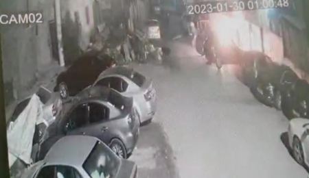 توثيق- لحظة إضرام النار عمدا في سيارة في قرية جسر الزرقاء
